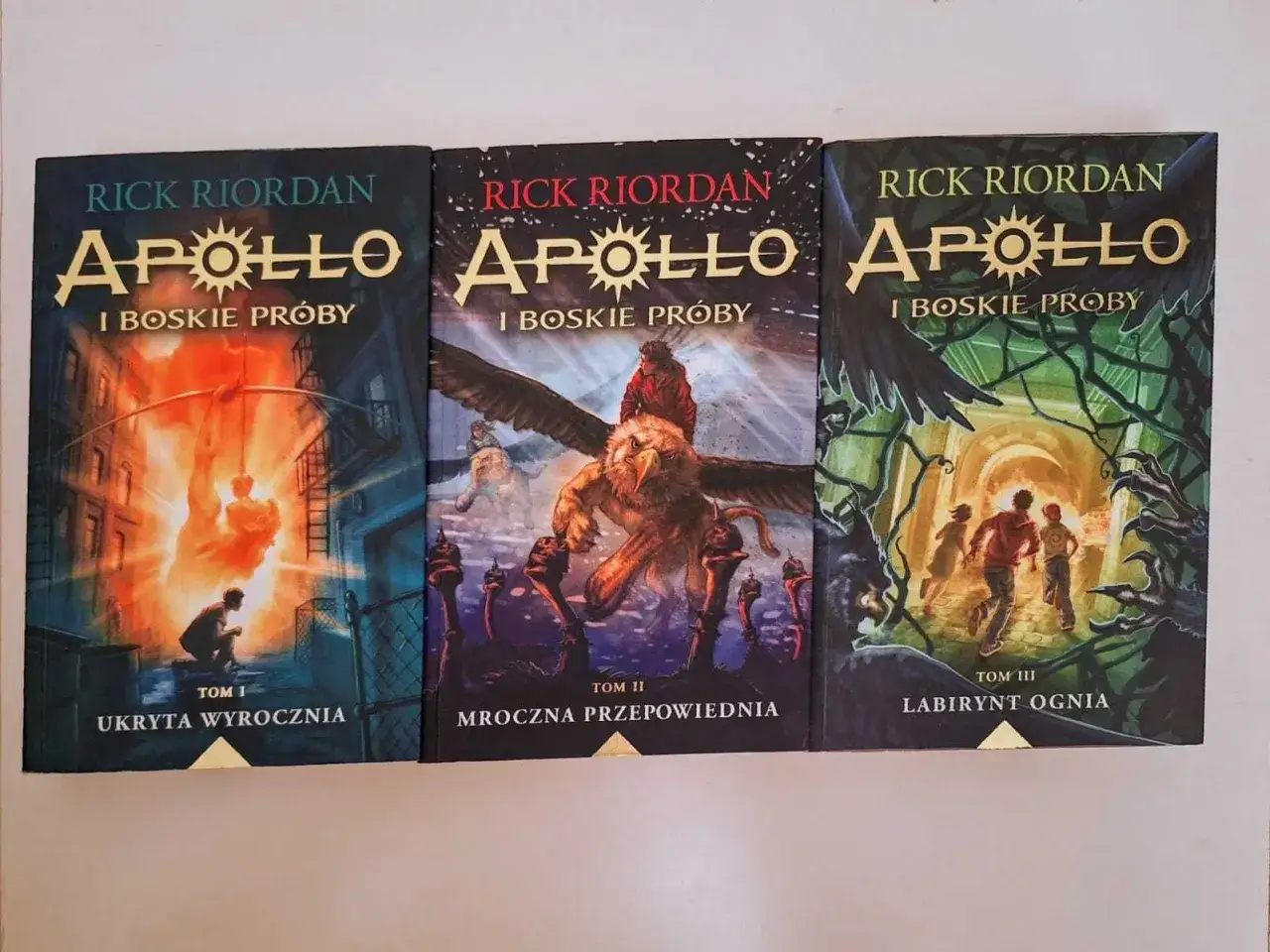 Rick Riordan Apollo i boskie próby seria książek