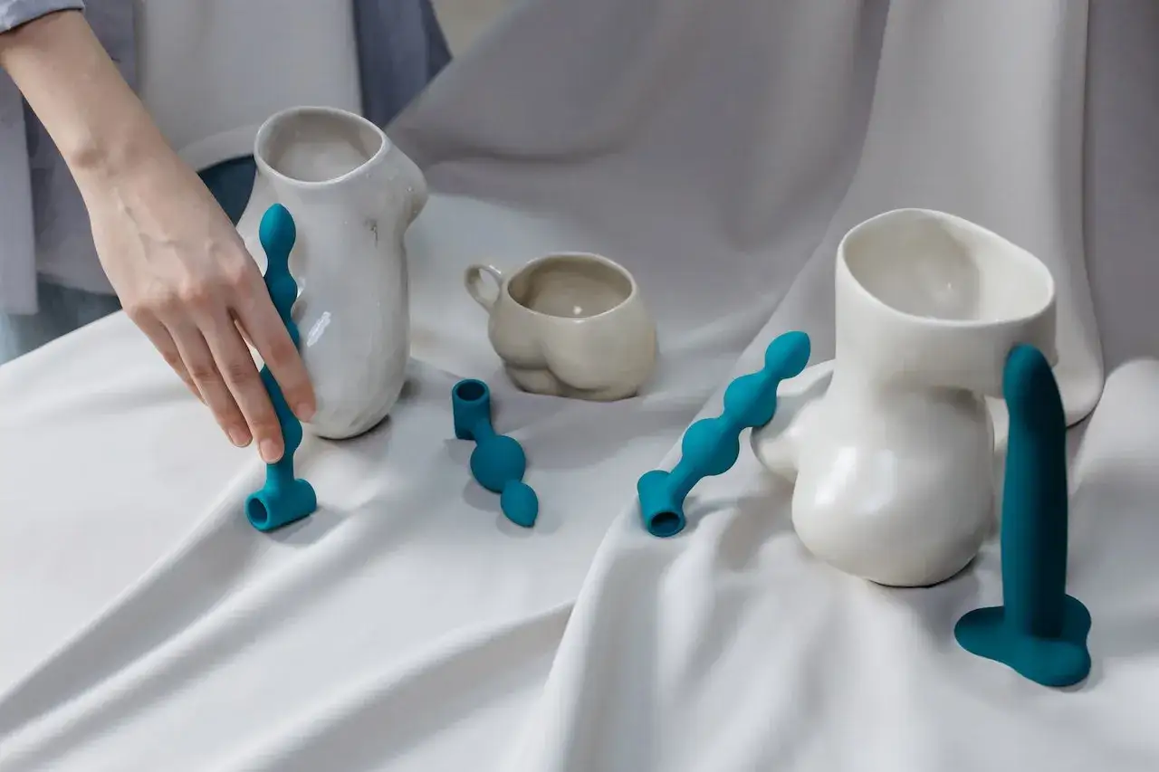 Akcesoria do seksu analnego: jak przygotować się do przyjemności. Dyskretne gadżety i ceramiczne naczynia.