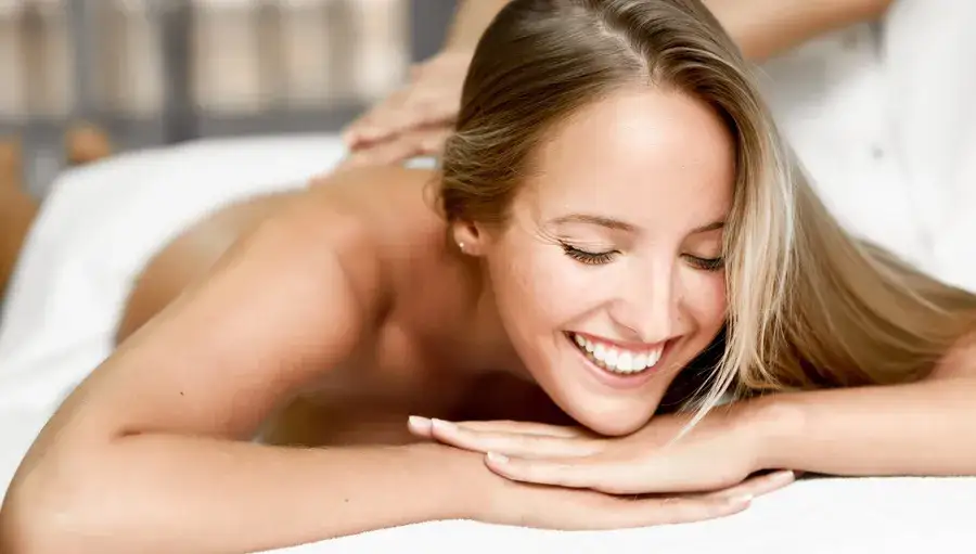 Przygotowanie miejsca do masażu w domu