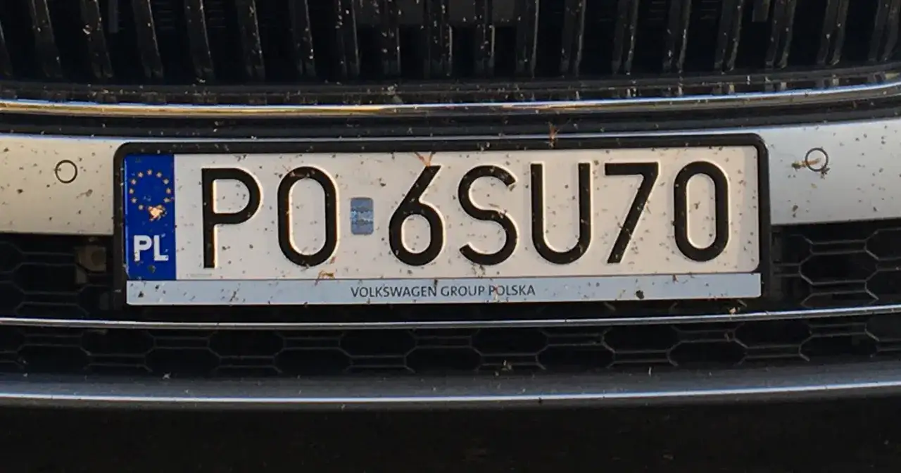 Tablica rejestracyjna PO 6SU70, py co to za rejestracja?