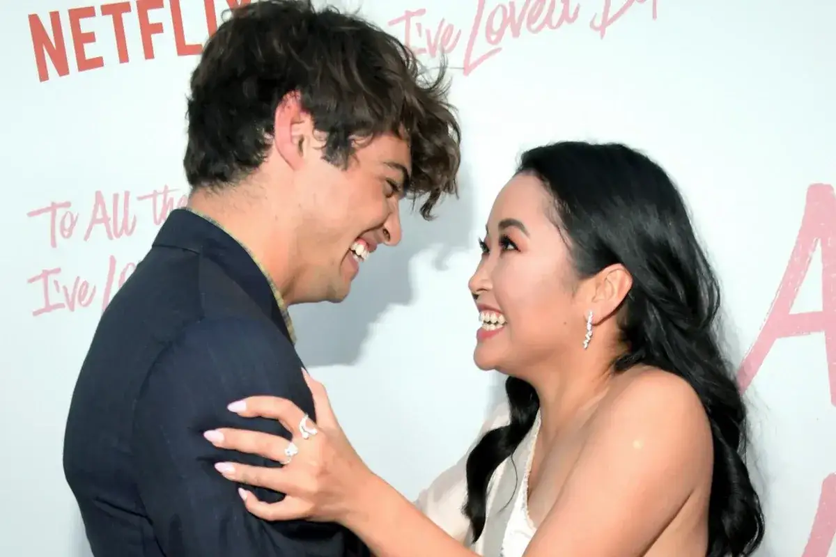 Lara Jean i Peter Kavinsky romantyczne chwile