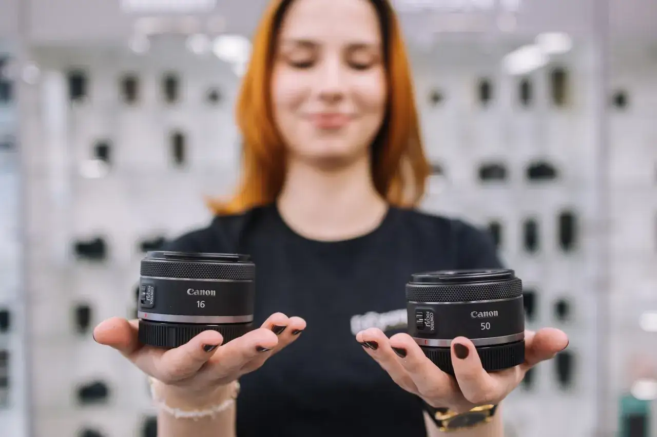 przykłady zdjęć obiektyw kitowy vs stałka bokeh