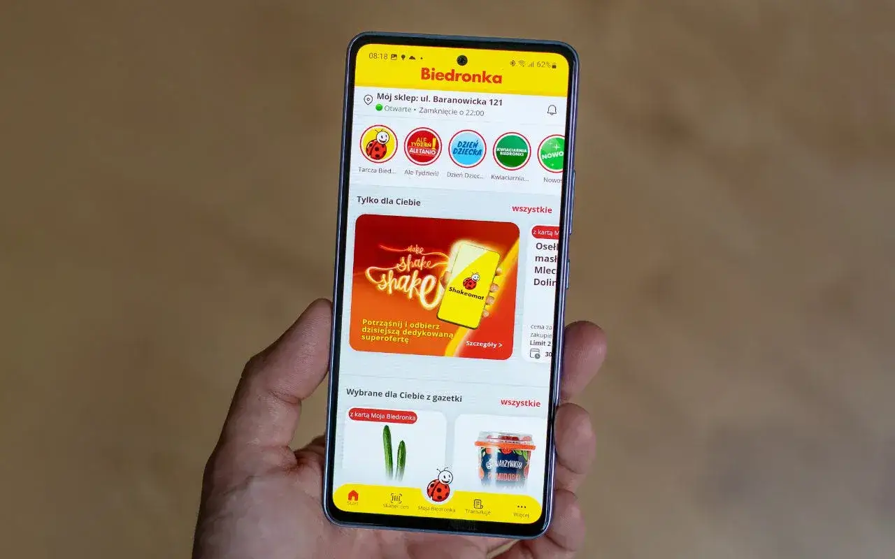 Instalacja aplikacji Moja Biedronka na telefonie