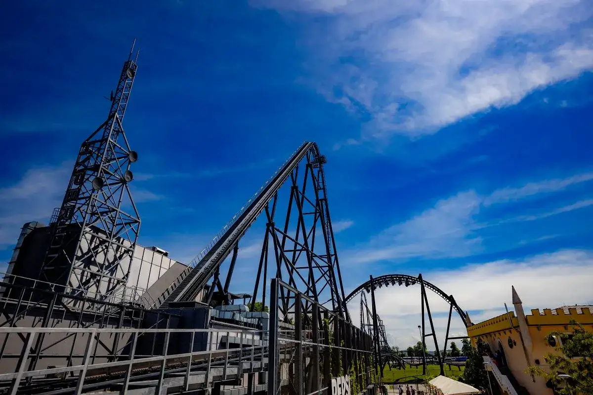 Rollercoaster Hyperion Energylandia widok ogólny