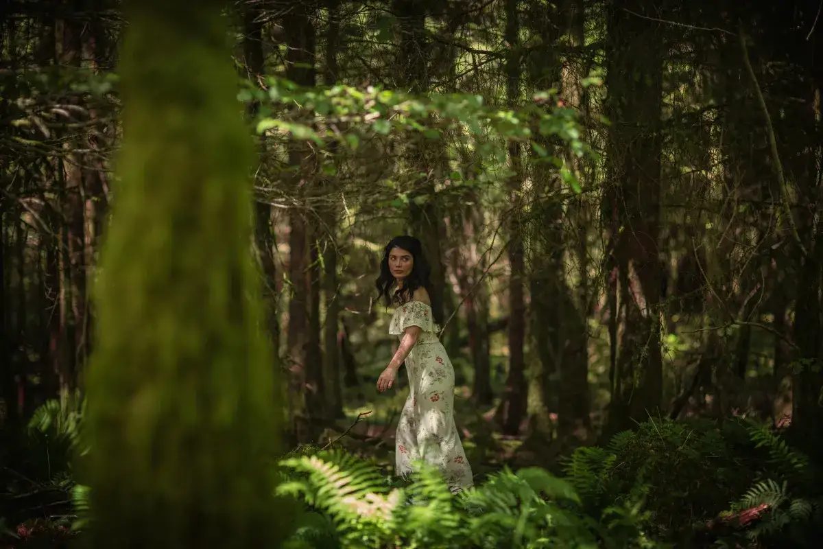 Co kryją jej oczy serial Netflix obsada