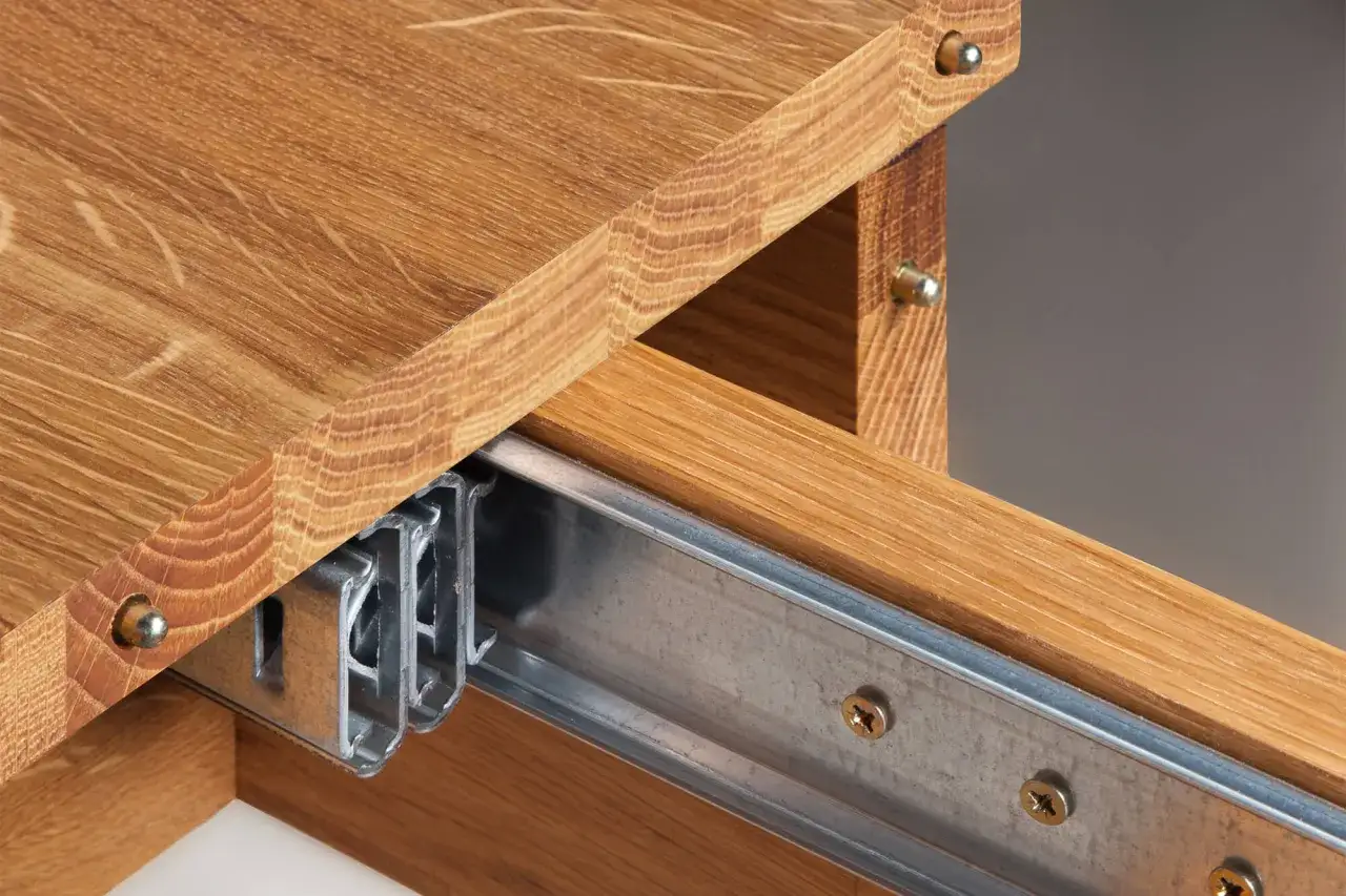 Jak dbać o mechanizm stołu rozkładanego