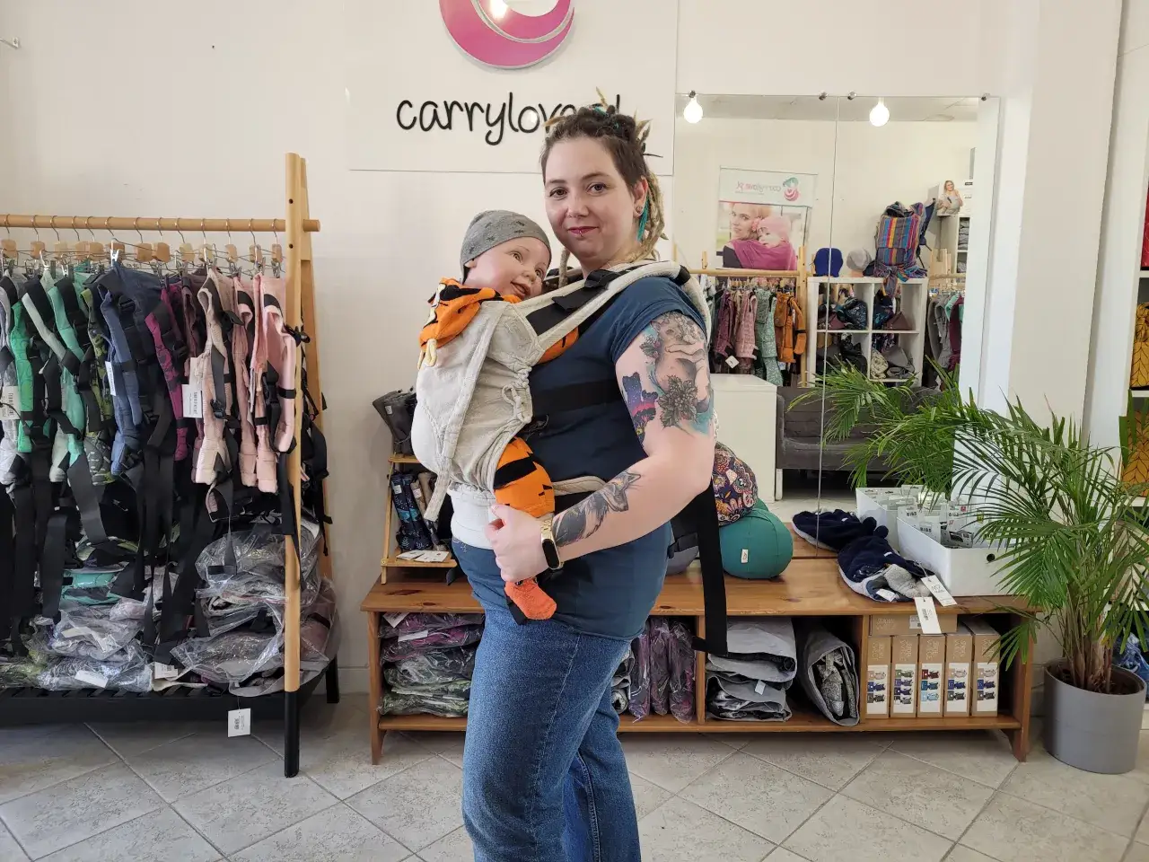 błędy w noszeniu dziecka w nosidełku