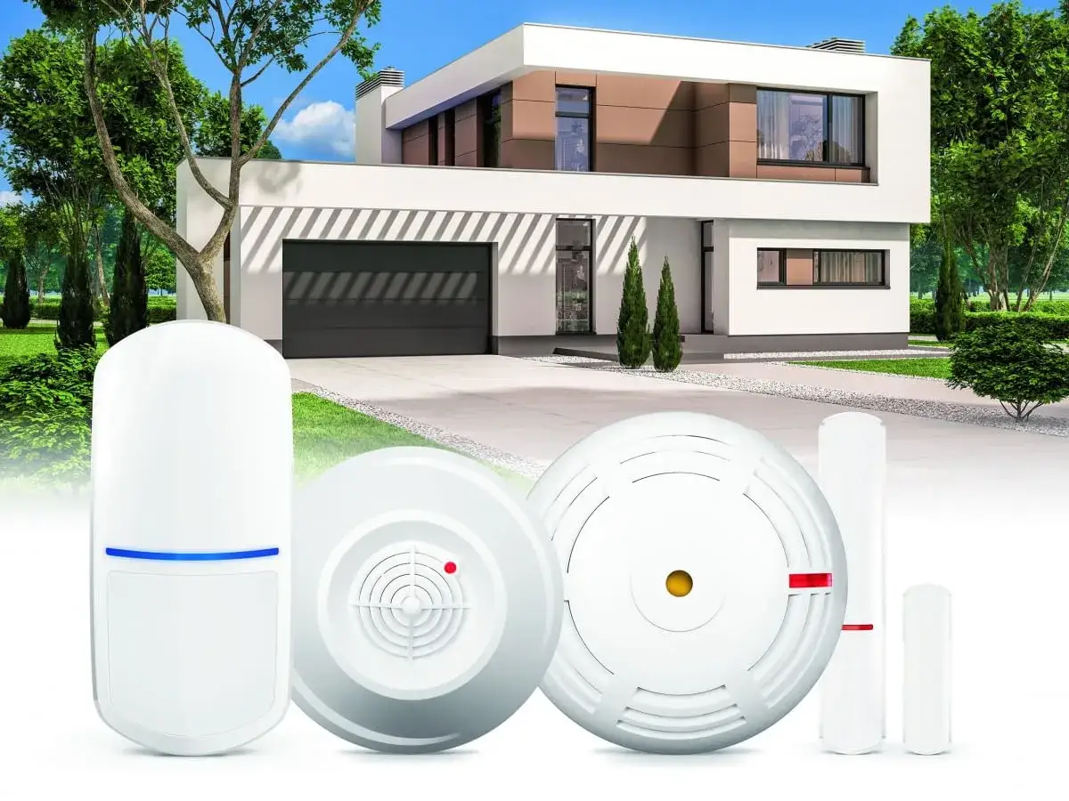 nowoczesny dom system alarmowy bezpieczeństwo rodzina