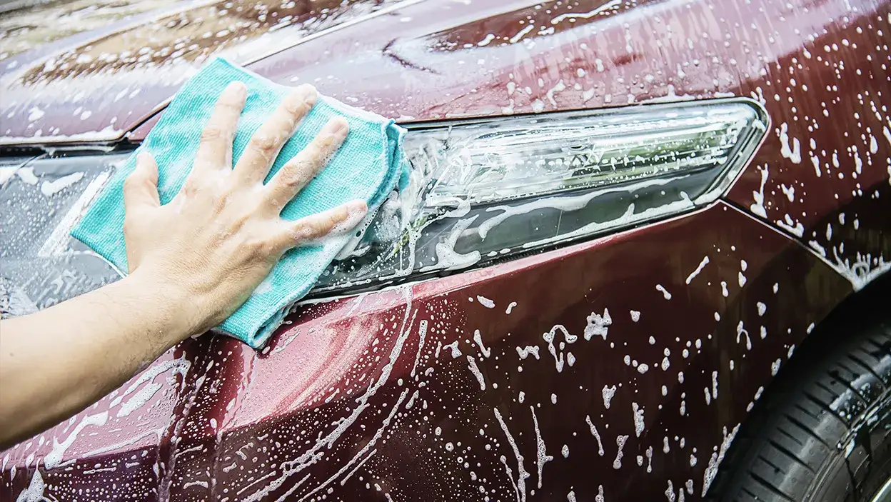 mycie samochodu ręcznie detailing