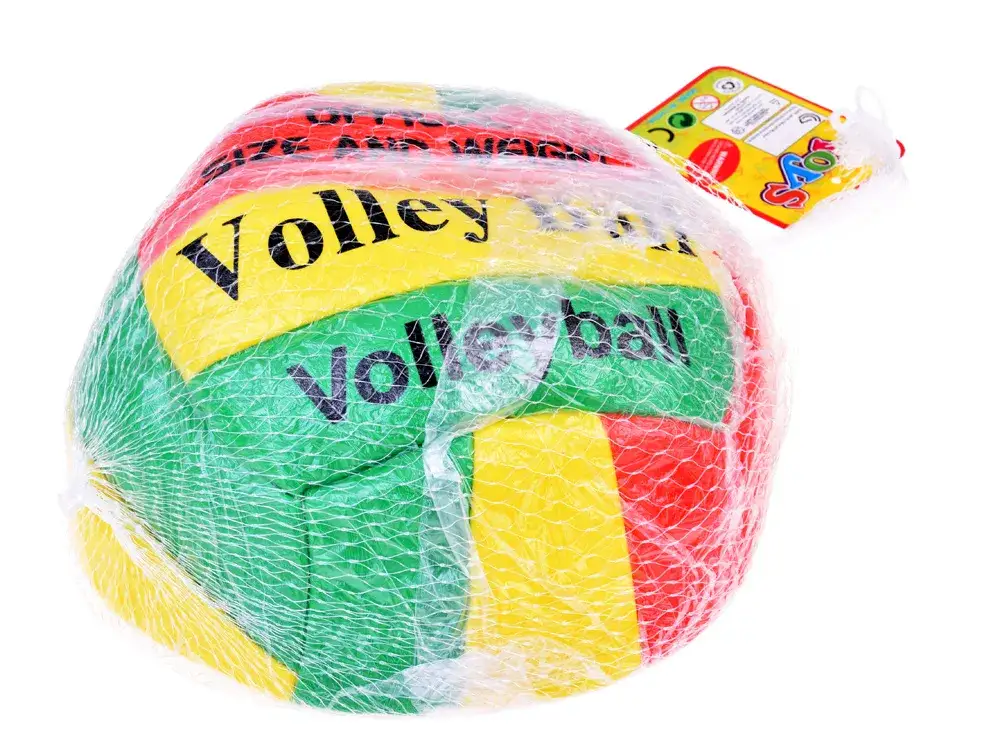 różne piłki do siatkówki hala plaża