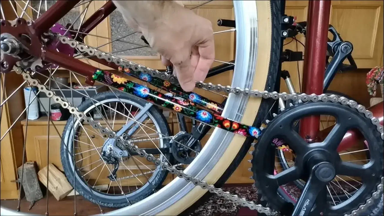 Zdjęcie Jak naciągnąć łańcuch w rowerze z przerzutkami w piaście bez błędów