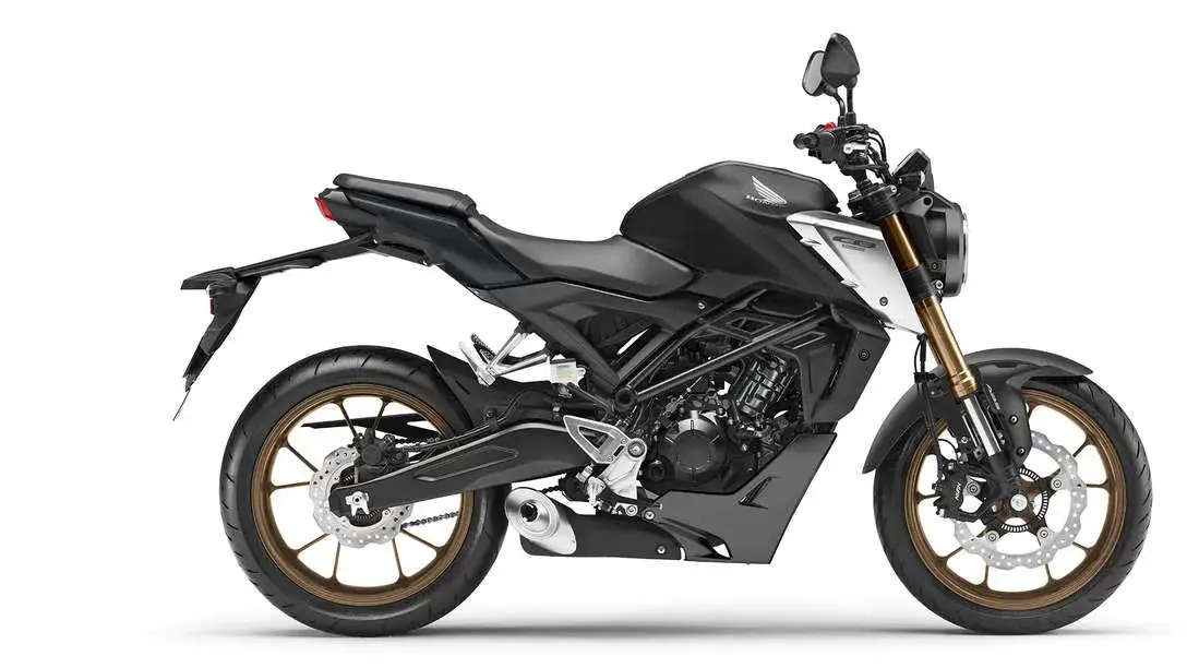 Zdjęcie Jaki motocykl dla kobiety będzie najlepszym wyborem na początek?