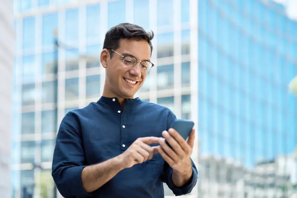 Zdjęcie Jak działa internet mobilny? Proste wyjaśnienie technologii i przesyłania danych