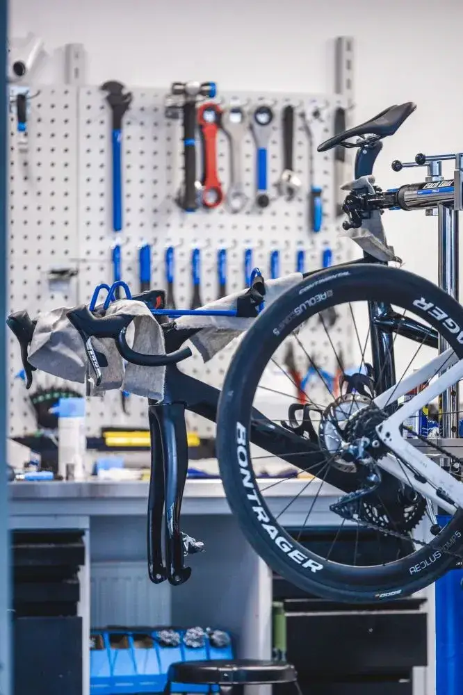 Zdjęcie Ile kosztuje naprawa przerzutek w rowerze? Ceny, które Cię zaskoczą