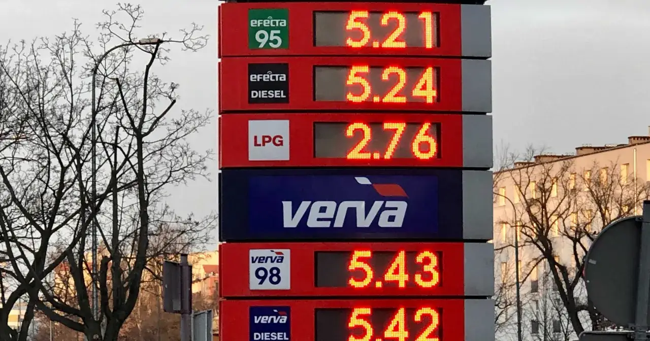 Zdjęcie Ile kosztuje benzyna 95? Ceny w Polsce, które zaskoczą kierowców