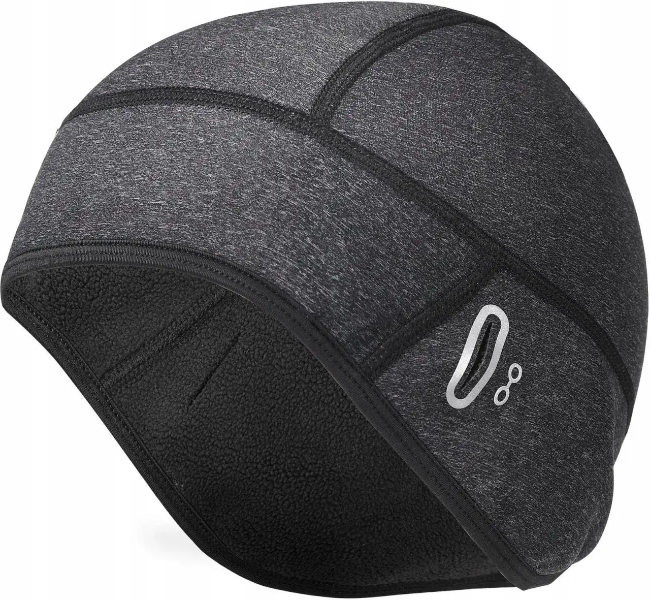 Zdjęcie Czapka pod kask narciarski - czy warto? Zalety i wady noszenia