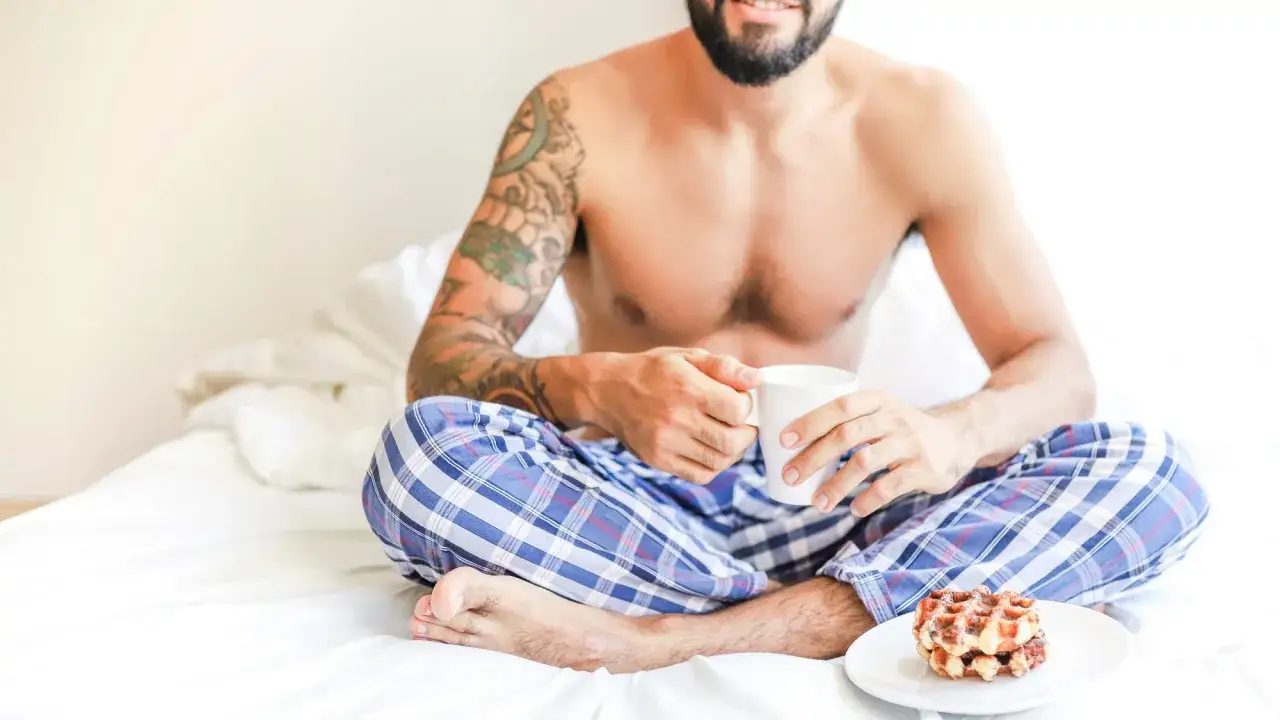 Zdjęcie Seksowna piżama męska: Jak wybrać idealny model? Poradnik