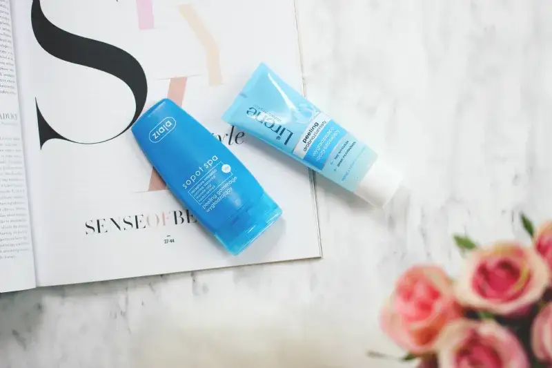 Zdjęcie Peeling enzymatyczny na suchą czy mokrą skórę - która metoda jest lepsza?