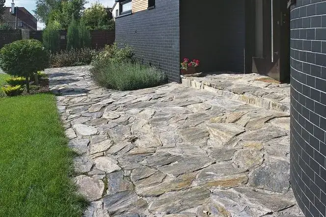 Rodzaje kamienia polnego do budowy schodów