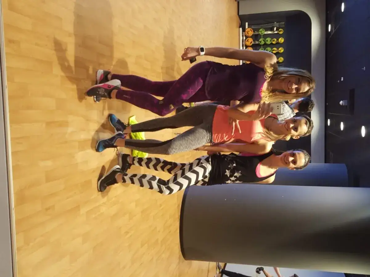 Wirtualne zajęcia grupowe Cyberobics McFIT