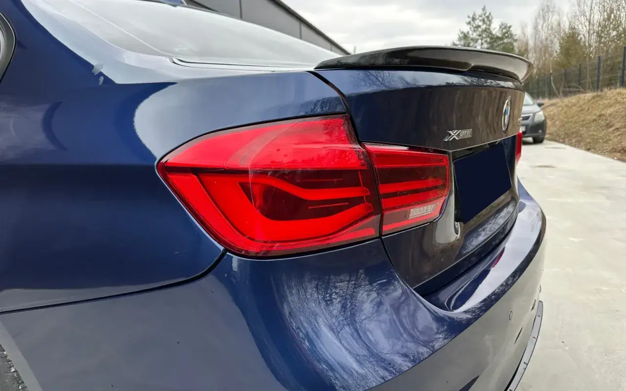 BMW F30 spoilery porównanie stylów M Performance CSL GT