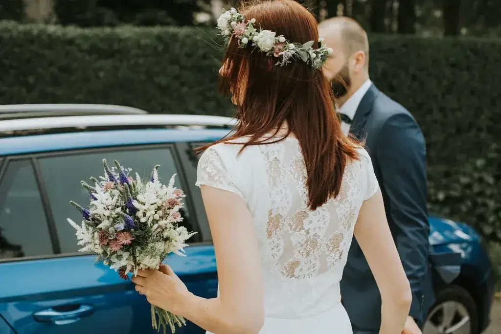 Zdjęcie Idealny bukiet do sukni ecru – jak wybrać, by zachwycał?