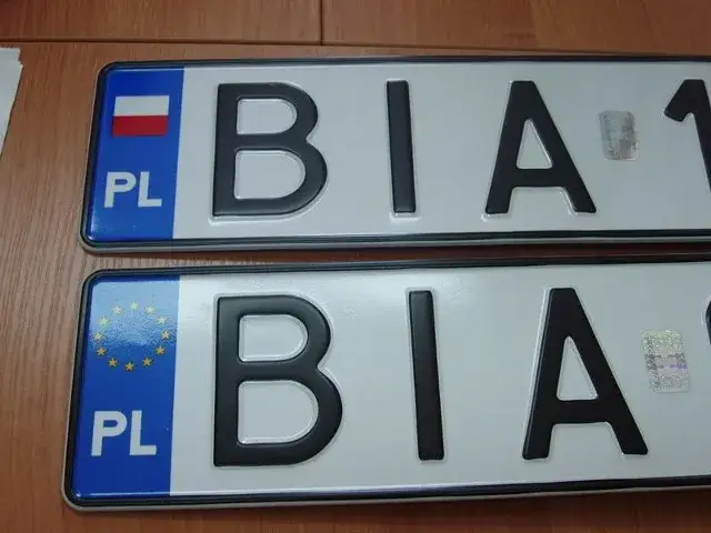 wzór tablic rejestracyjnych unijnych