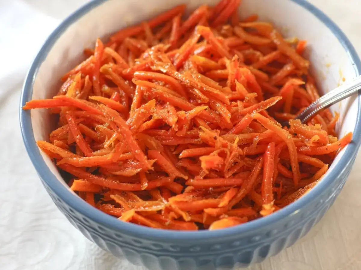 Zdjęcie Sekret idealnej sur&oacute;wki z marchewki jak z restauracji przepis!