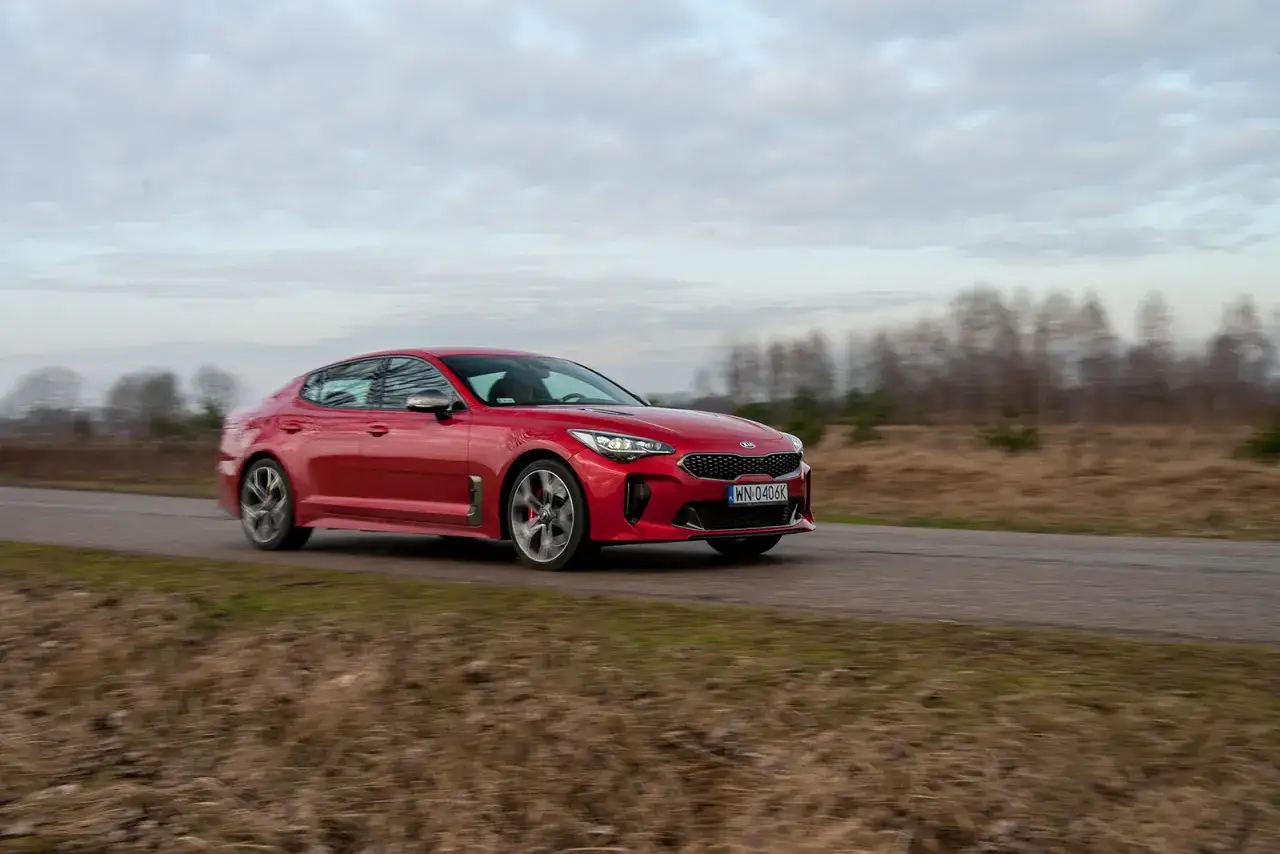 Kia Stinger 3.3 T-GDI na drodze