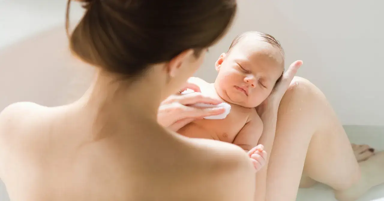 Rodzic zaniepokojony pielęgnacją napletka u dziecka