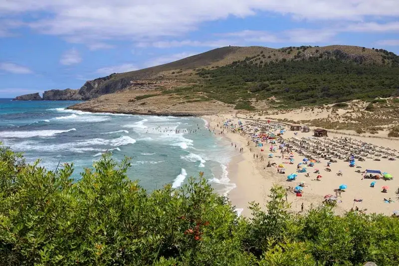 wybrzeże Majorki klify piaszczyste plaże