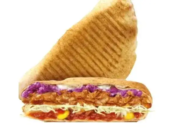 Puszysta pita z kieszonką, domowy chlebek kebab