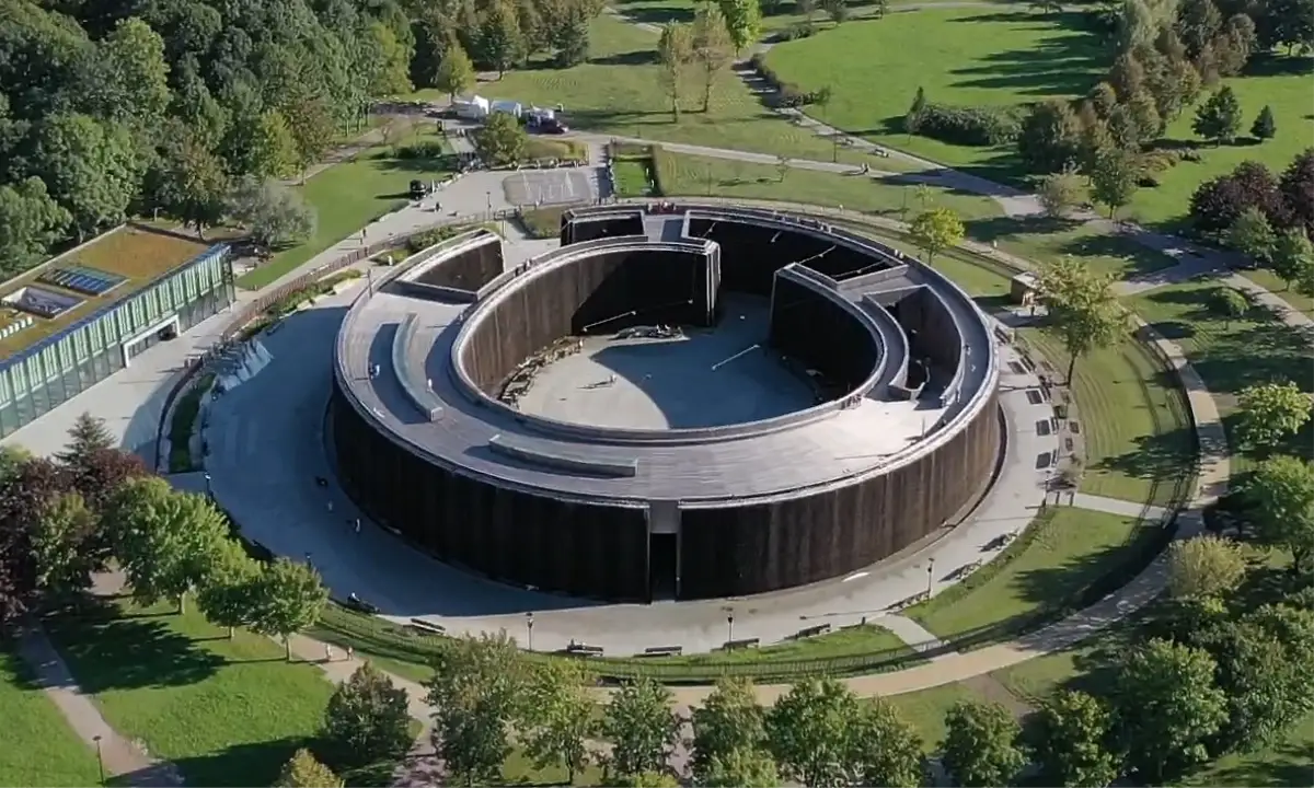 Park Zdrojowy Busko-Zdr&oacute;j tężnia solankowa