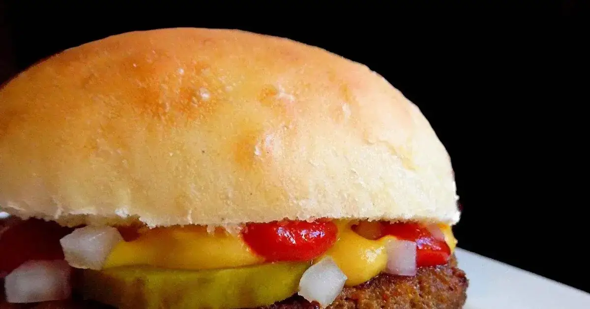 Zdjęcie Jak zrobić idealnego hamburgera jak z McDonald's w domu