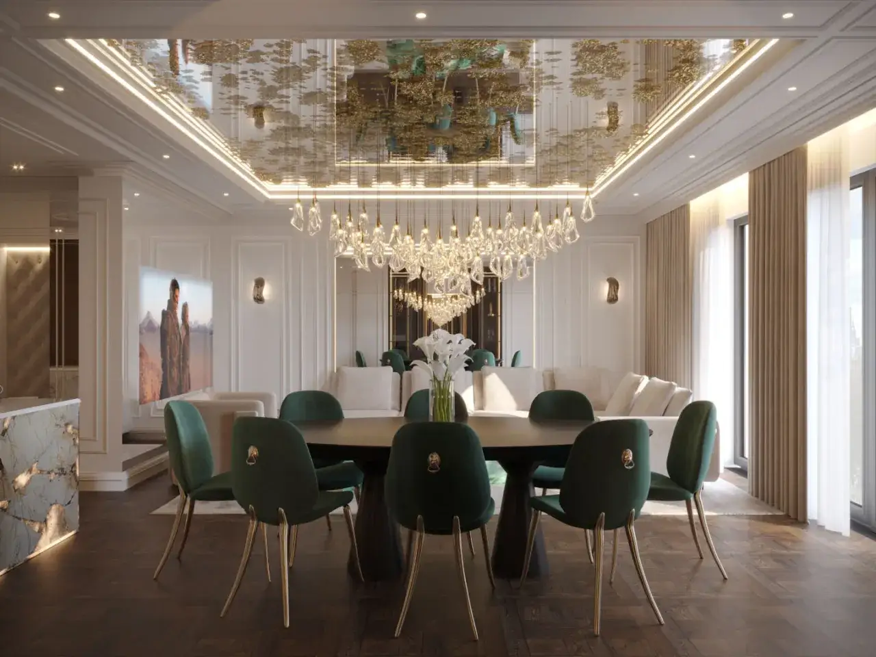 Elegancki salon z lustrzanym sufitem, na którym odbija się złota dekoracja. W centrum wisi kryształowy żyrandol. To co na sufit w salonie dodaje mu blasku.