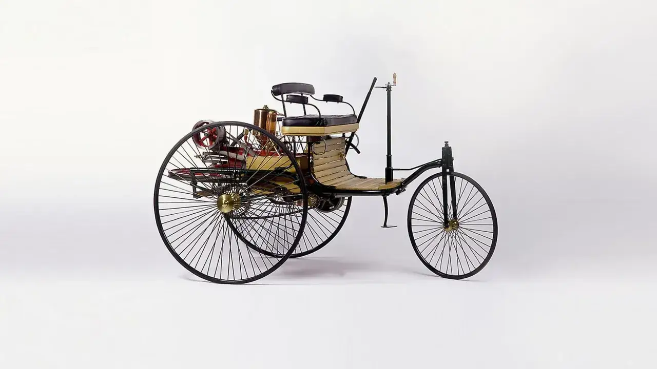 Pierwszy samochód, który zapoczątkował erę motoryzacji. Karl Benz udowodnił, kto wynalazł samochód, tworząc ten trójkołowy pojazd.