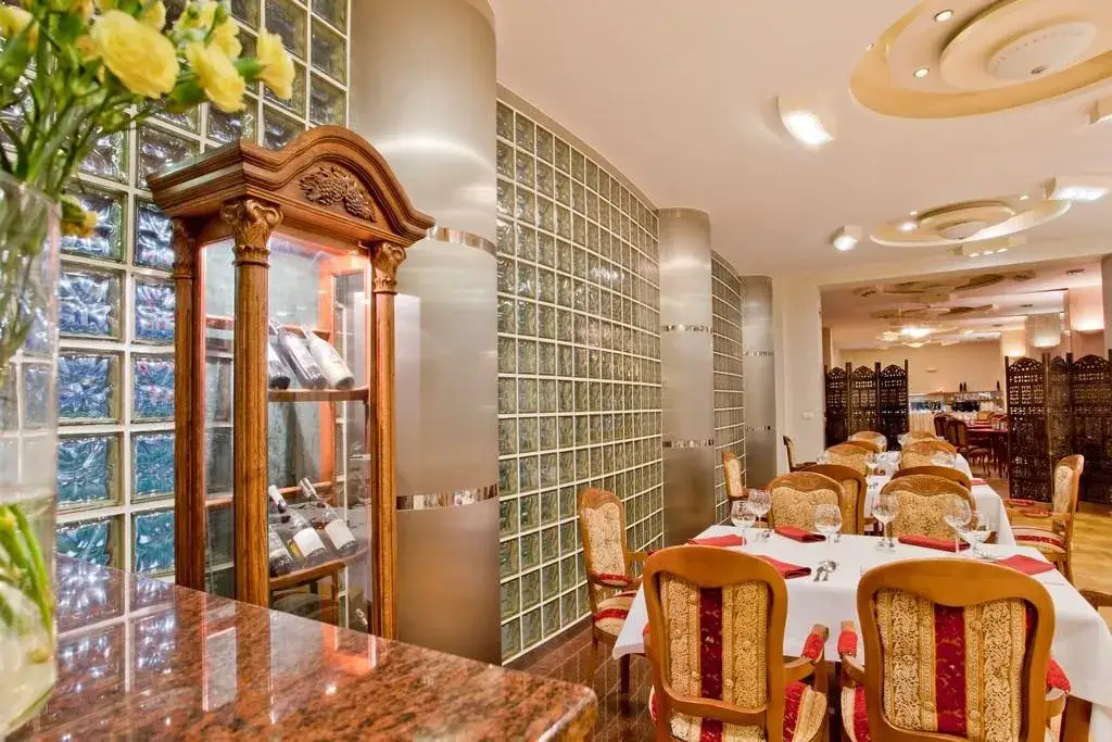 Muszyna restauracja regionalna wnętrze