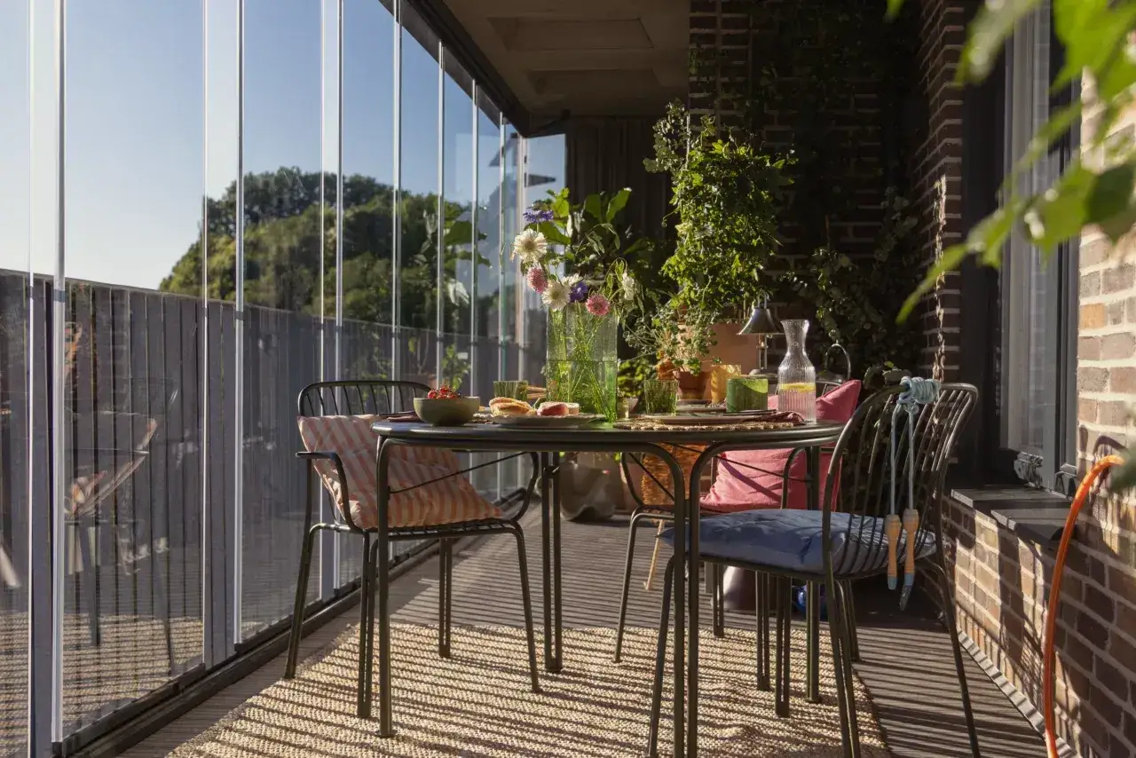 Zdjęcie Czym zabudować balkon? Poznaj najlepsze materiały i ich wady