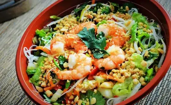 Zdjęcie Salade de crevettes tha&iuml; : le secret d'une recette fra&icirc;che et rapide