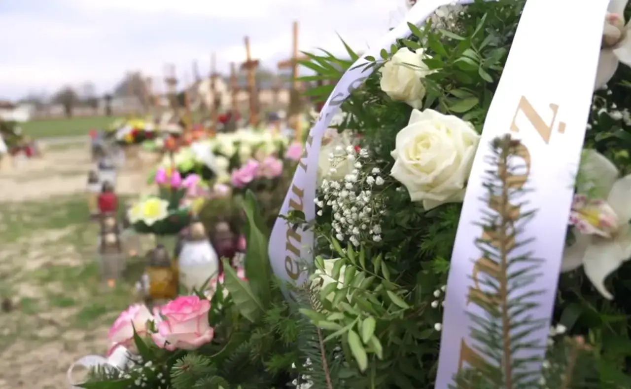 Zdjęcie Ile trwa żałoba w kościele katolickim? Zasady, etapy i praktyki religijne
