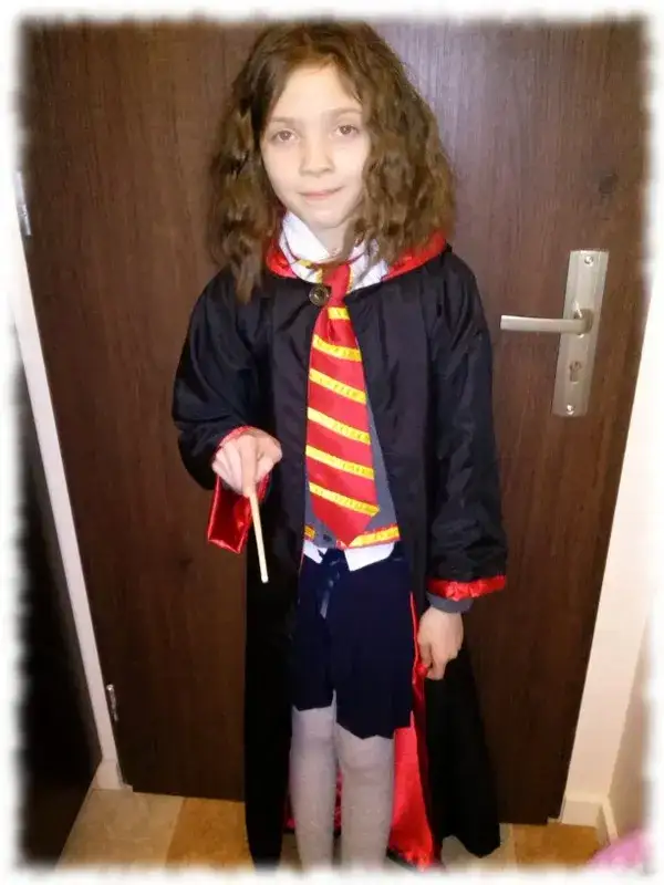 Zdjęcie Jak zrobić strój hermiony - prosty sposób na magiczny kostium