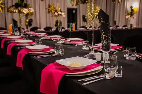 Zdjęcie Jak usadzić gości na komunii, aby uniknąć nieprzyjemnych sytuacji