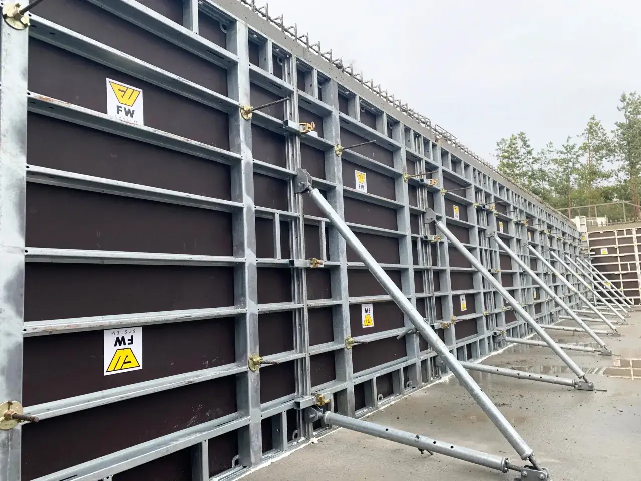 Zdjęcie Szalunek betonowy: klucz do trwałej konstrukcji budynku