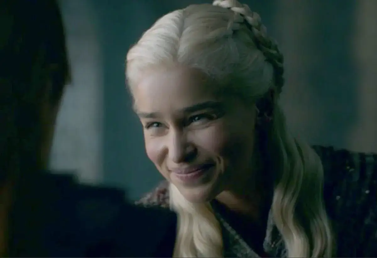 mem niezręczny uśmiech Daenerys