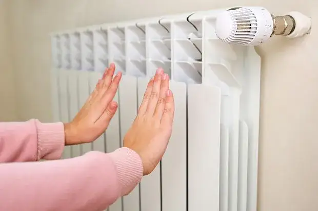 Zdjęcie Jak oszczędzać na ogrzewaniu w bloku i uniknąć wysokich rachunków