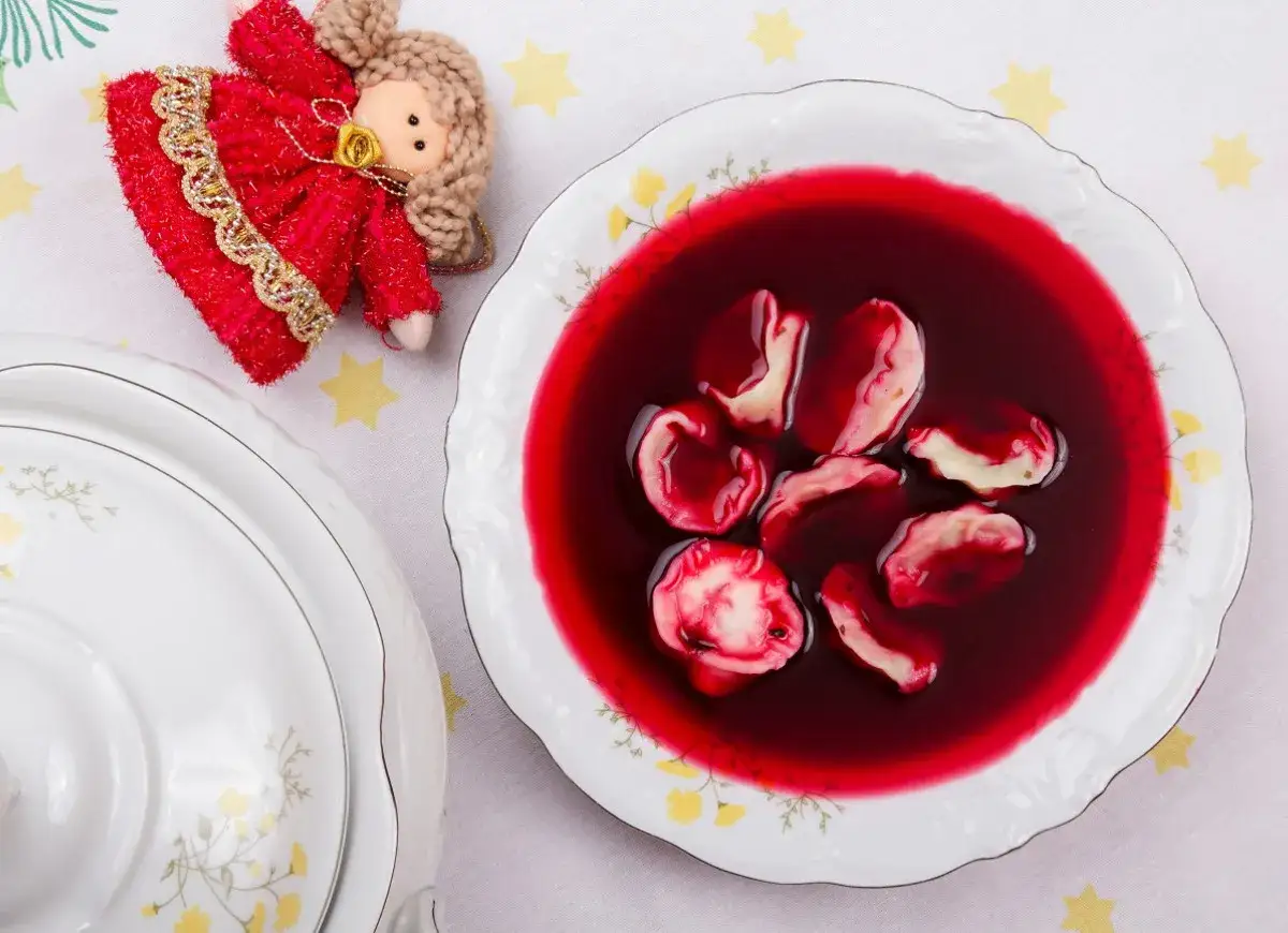 czerwony barszcz rubinowy kolor