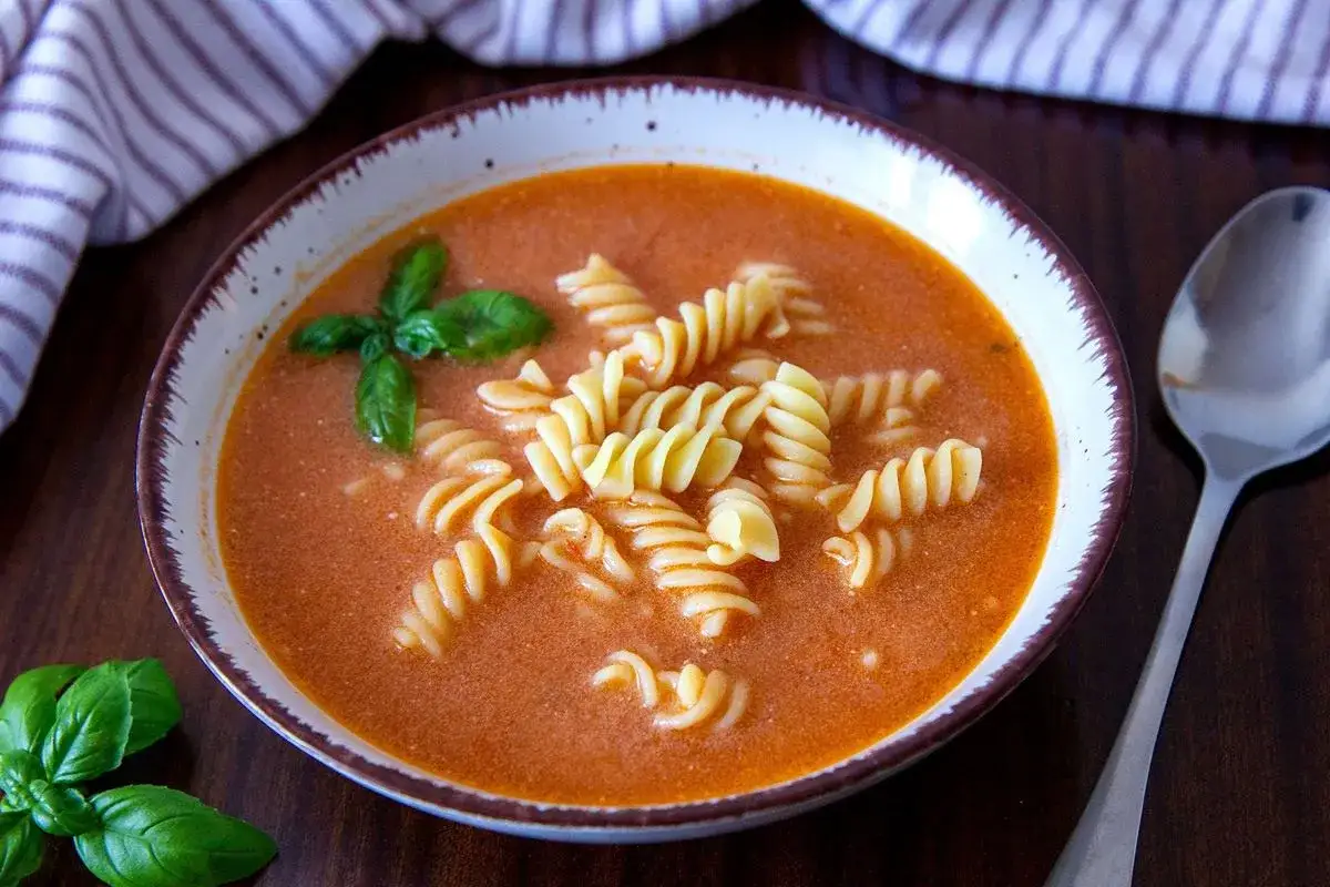 zwarzona śmietana w zupie