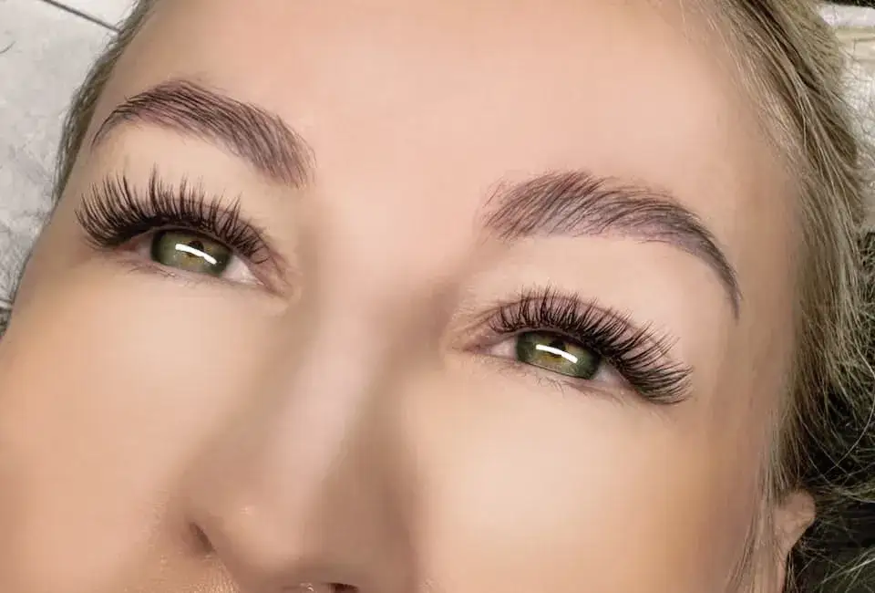 Zdjęcie Sztuczne rzęsy jak naturalne: jak osiągnąć idealny efekt bez wysiłku