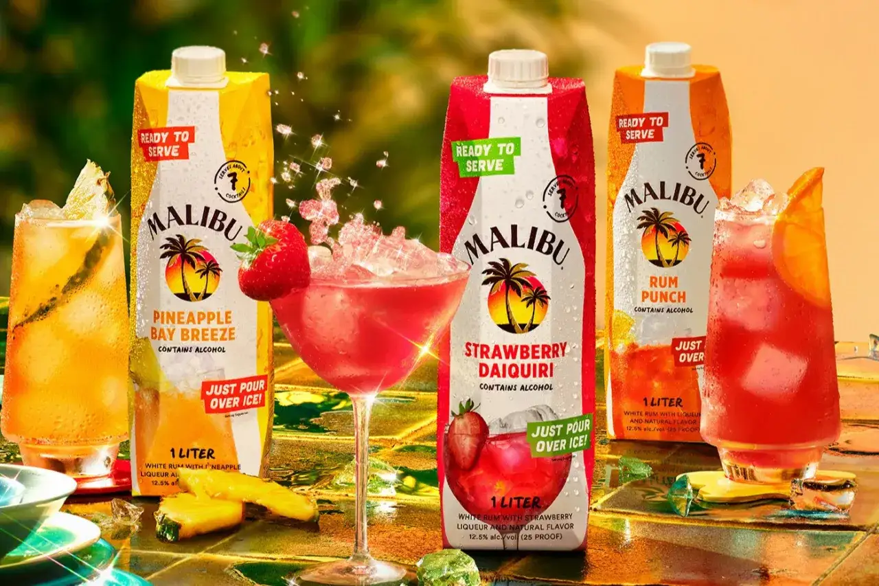 różne drinki z malibu kolaż