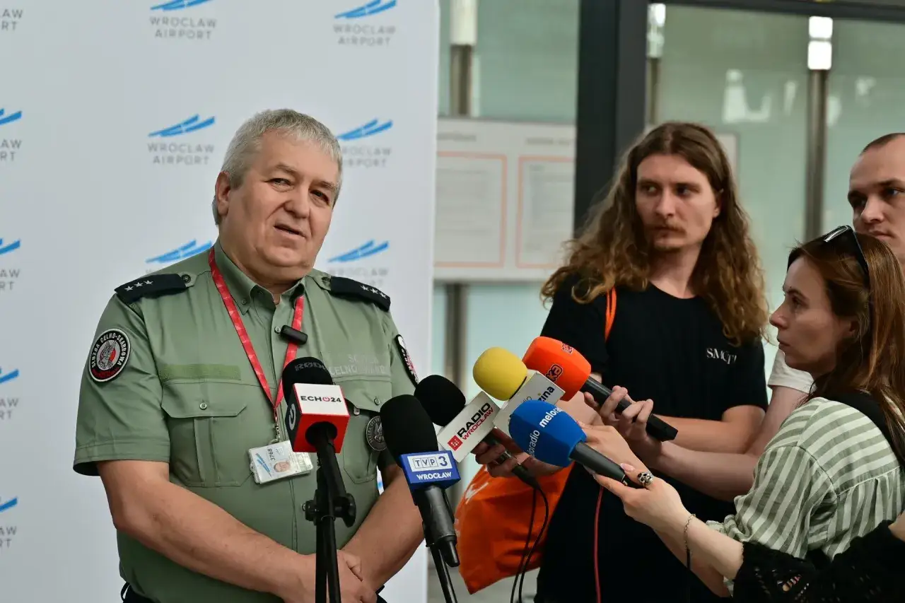 celnik kontrola alkoholu lotnisko